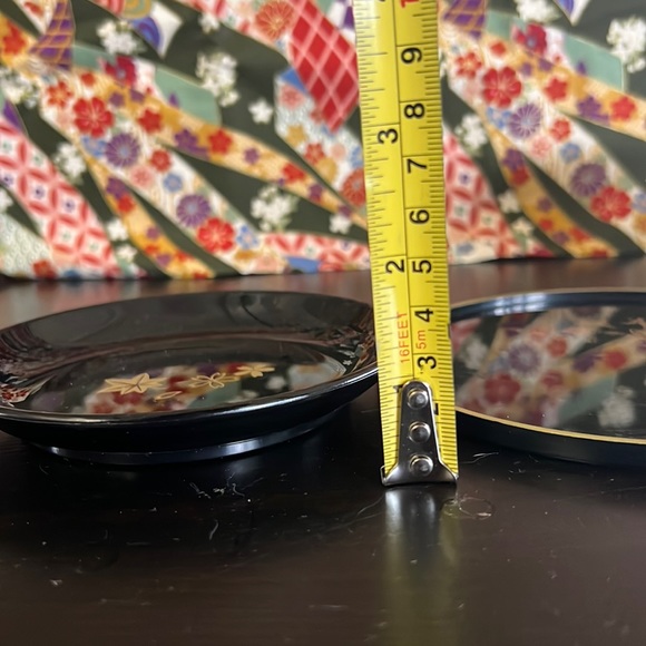 Assorted Japanese Plates - Picture 7 of 10